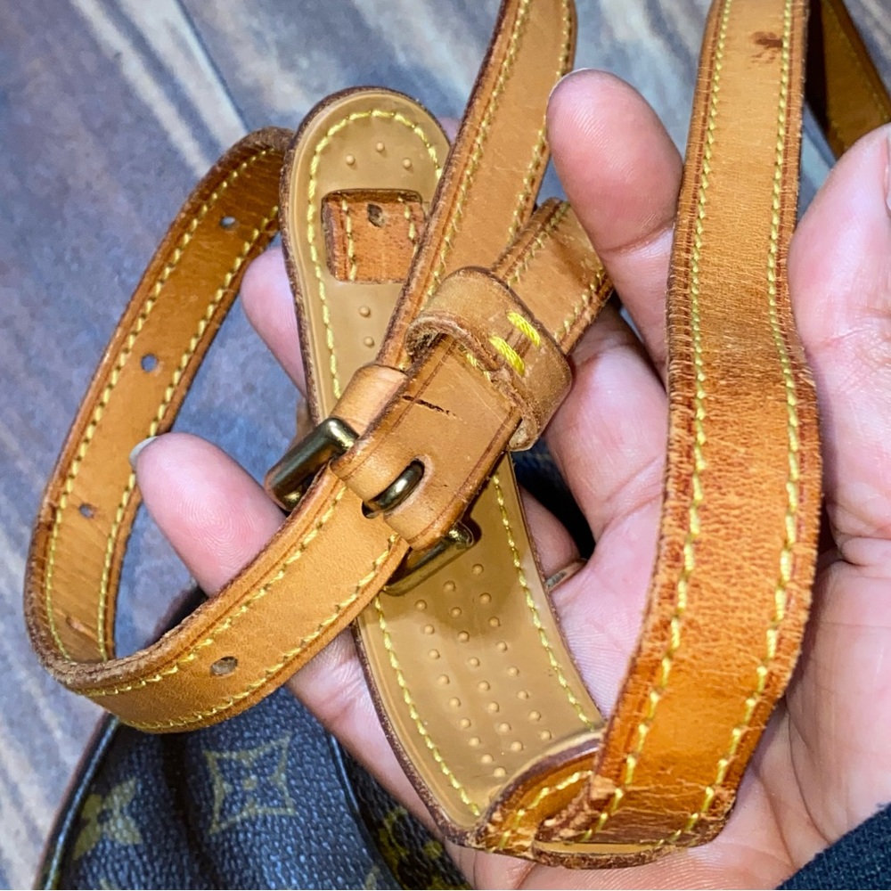 90s vtg Louis Vuitton Chantilly Crossbody • France - Picture 14 of 15